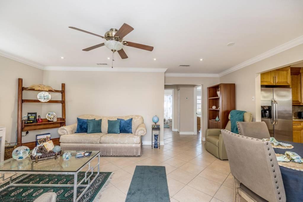 Ocean Vacation Breeze Villa Lantana Exterior photo